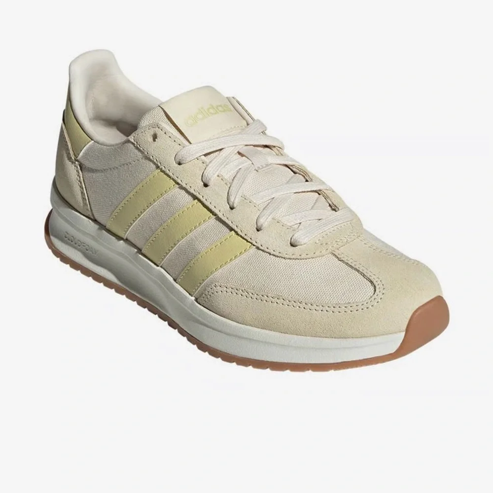 adidas chic sneakers